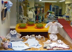 decoración escaparate de moda infantil Babi Lúa, primavera 2011, foto 3