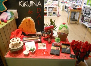 Escaparate menaje y hogar en Vilassar de Mar, Kikuina Navidad 2011 Kikuina, menaje y hogar en Vilassar de Mar, Navidad 2011