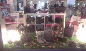 Escaparate de Otoño 2011 en la tienda de complementos Caja de Plata