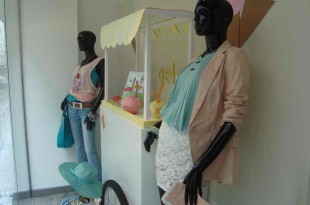 Escaparate de moda e UVE Ferrol