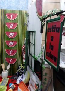 Escaparate de Verano 2013 en El Món de la LLar menaje hogar, foto RÈTOL