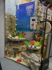 Escaparate de Verano 2014 en El Món de la LLar, por Miquel Pizarro, OBLICUA 2