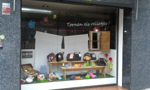 Escaparate vuelta al trabajo en Cuinetes, escaparatista Miquel Pizarro, foto 1