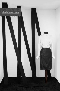 escaparate de moda, avance de primavera verano, por Shöck in windöws 