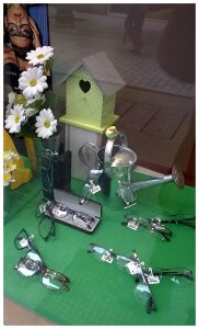 escaparate de primavera en óptica Reina, foto 3