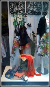 Escaparate primavera-verano 2015 en DIVELA, moda mujer en Lugo, imagen 3