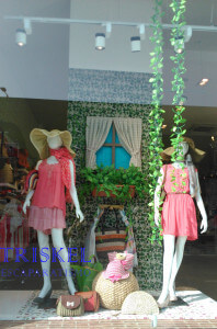 Naturaleza y color en escaparate de primavera de moda, imagen 1