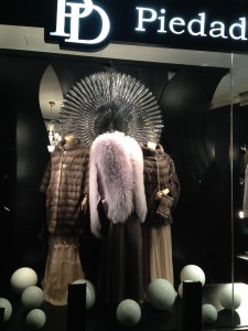 Escaparate de Navidad en la boutique Piedad de Diego, Madrid, imagen 1