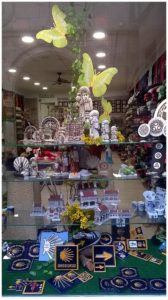 Escaparate souvenirs, regalos y artesanía gallega; Mírame escaparatismo, foto 2
