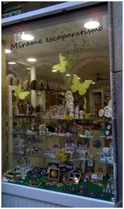 Escaparate souvenirs, regalos y artesanía gallega; Mírame escaparatismo, foto 5