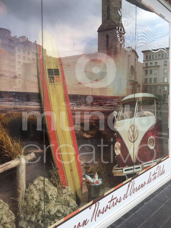 Escaparate de verano en Farmacia; vive con nosotros el verano de tu vida, imagen 2