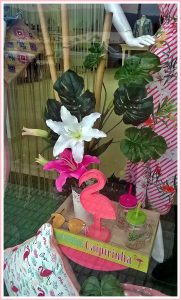 Escaparate de verano 2017 en Lola's moda mujer , imagen 2, Mírame escaparatismo