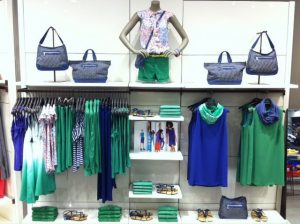 estrategias de visual merchandising, combinación de modelos y colores, foto 1